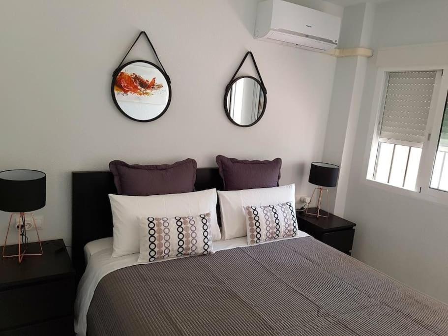 Beautiful Apartment In La Carihuela, Torremolinos Eksteriør billede